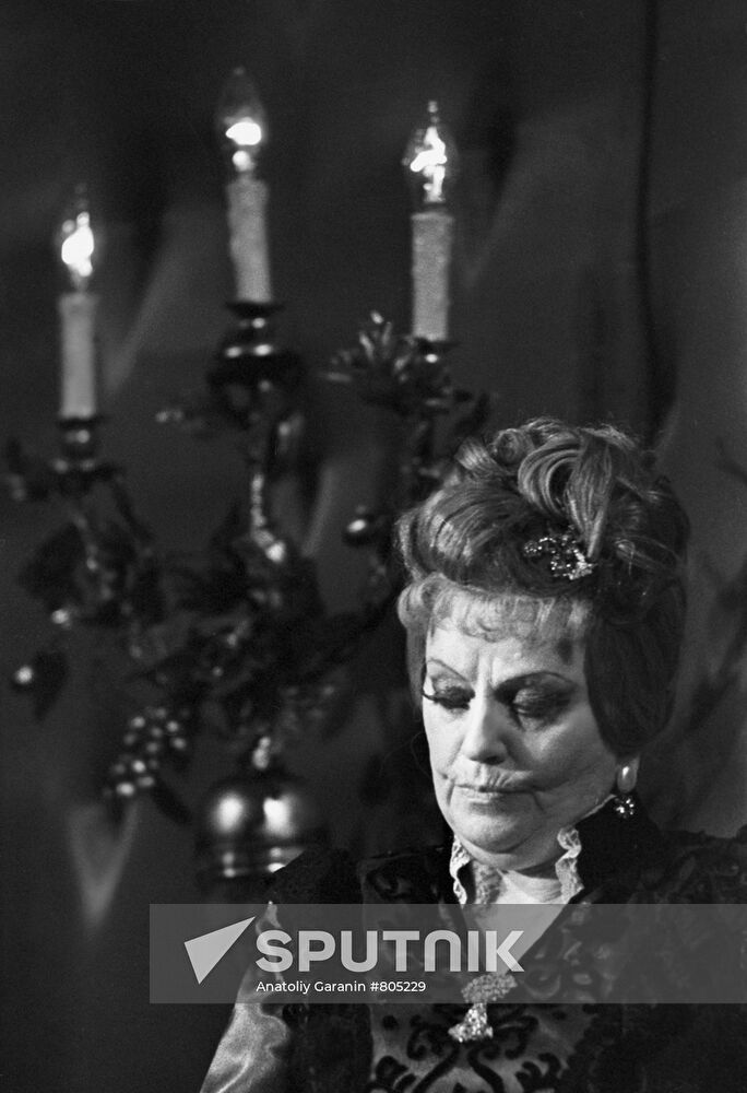 Maria Babanova