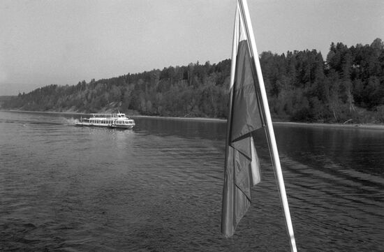 An excursion ship on the Volga River