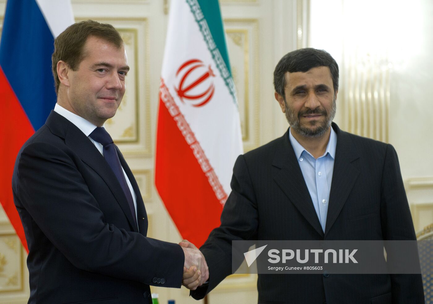 Dmitry Medvedev attends Caspian states' summit in Baku