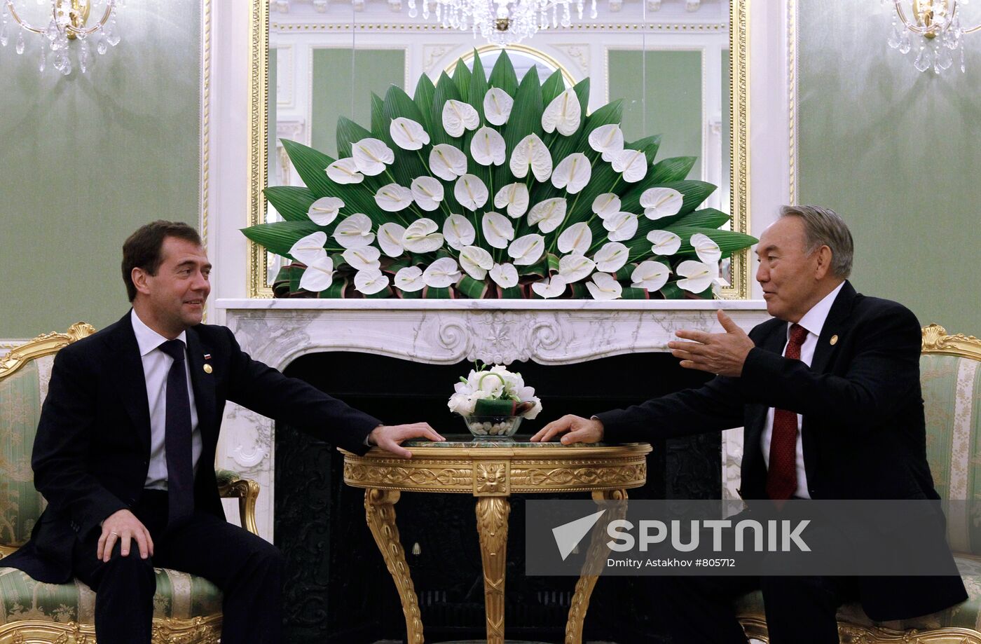 Dmitry Medvedev at Caspian states' summit in Baku
