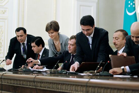 Dmitry Medvedev at Caspian states' summit in Baku