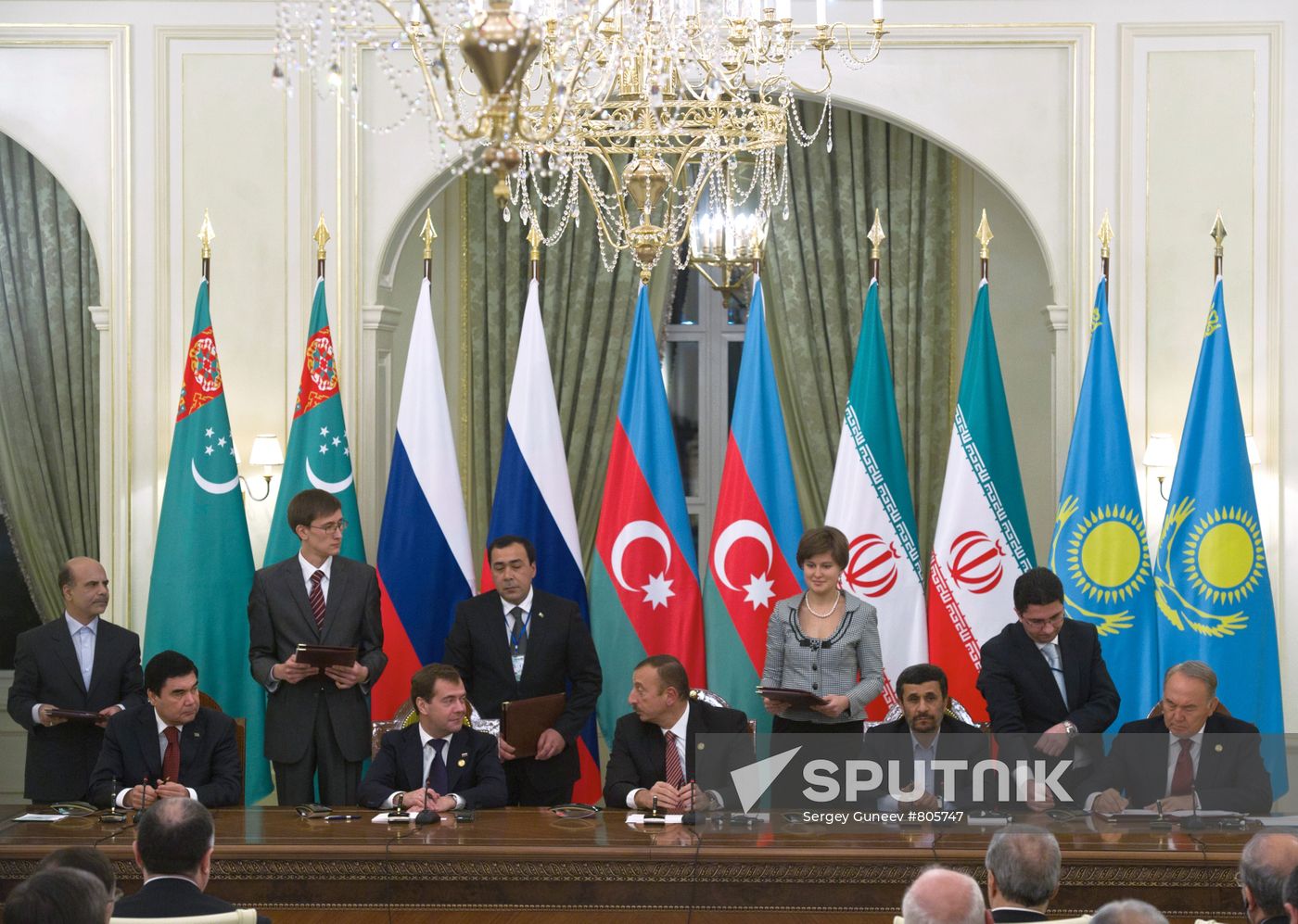 Dmitry Medvedev at Caspian states' summit in Baku