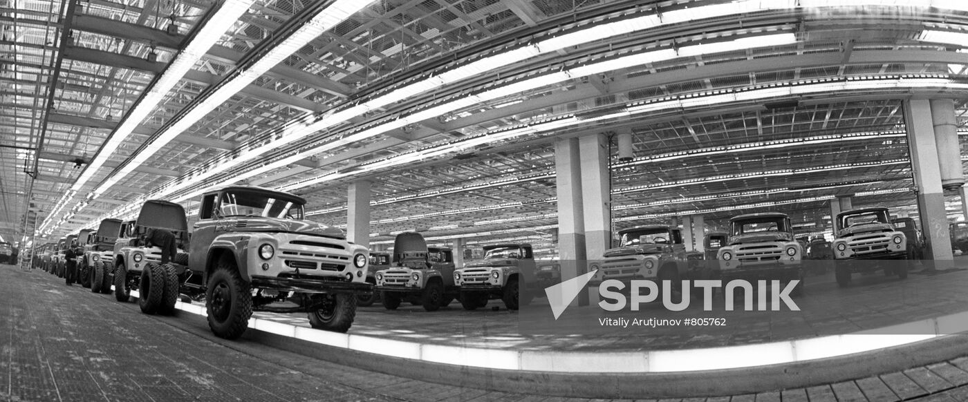 At the assembly shop of the I.A.Likhachev Automobile Plant