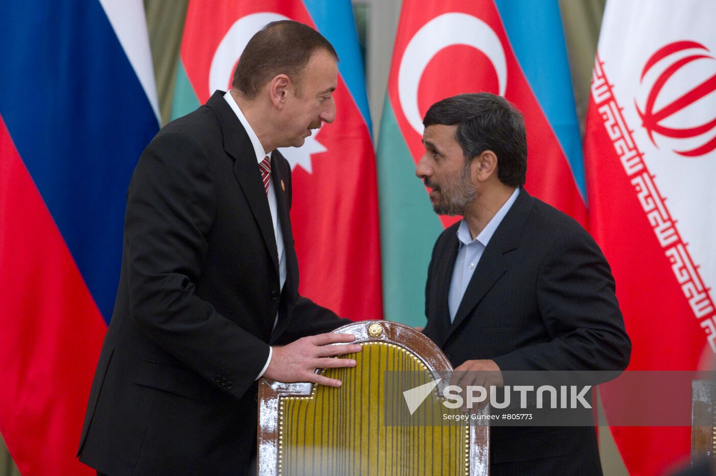 Ilkham Aliyev and Mahmoud Ahmadinejad