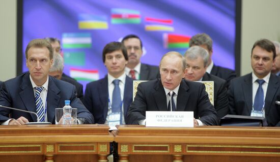 Vladimir Putin visits North-Western Federal District