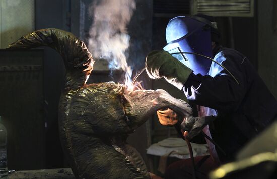 Lit-Art sculpture manufacturer's casting shop