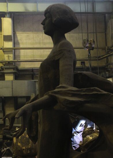 Lit-Art sculpture manufacturer's casting shop