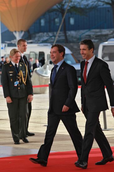 Dmitry Medvedev arrives in Lisbon for Russia-NATO summit