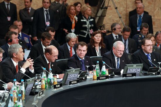 President Medvedev at Russia-NATO summit in Lisbon