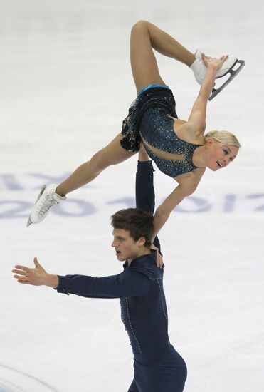 Figure skating. ISU Grand Prix. Pair skating