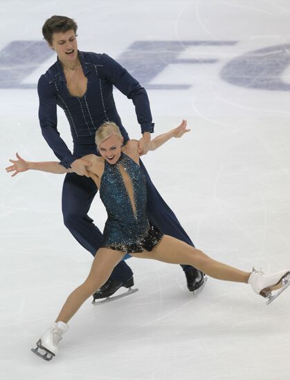 Figure skating. ISU Grand Prix. Pair skating