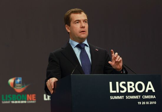 President Medvedev at Russia-NATO summit in Lisbon