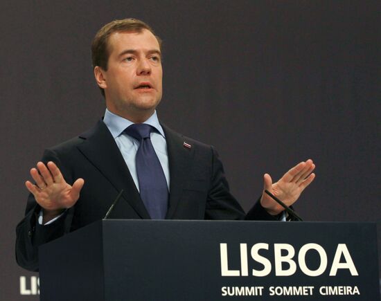 President Medvedev at Russia-NATO summit in Lisbon