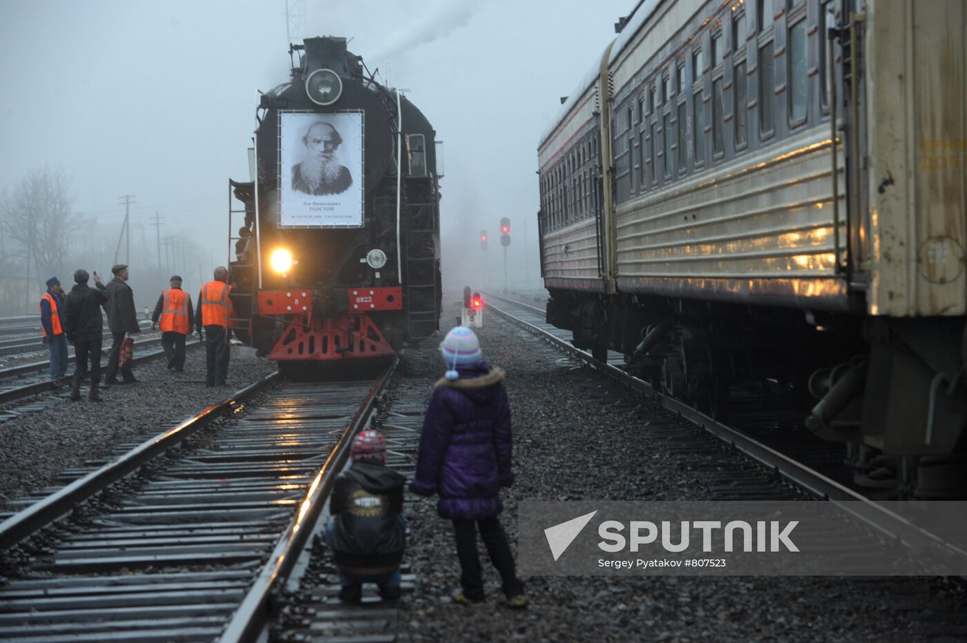 Opening of memorial at Astapovo railway station