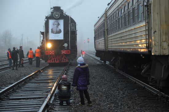 Opening of memorial at Astapovo railway station