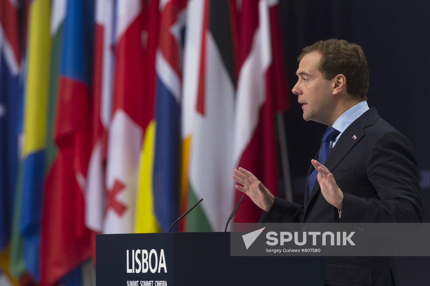 President Medvedev at Russia-NATO summit in Lisbon