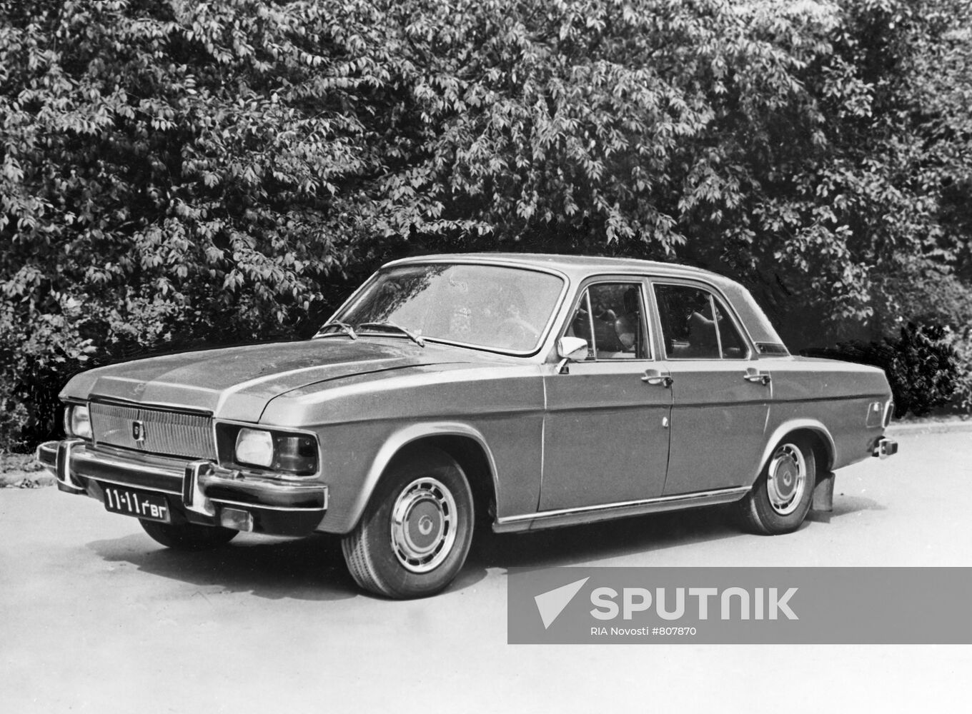 A Volga GAZ-3102 passenger car