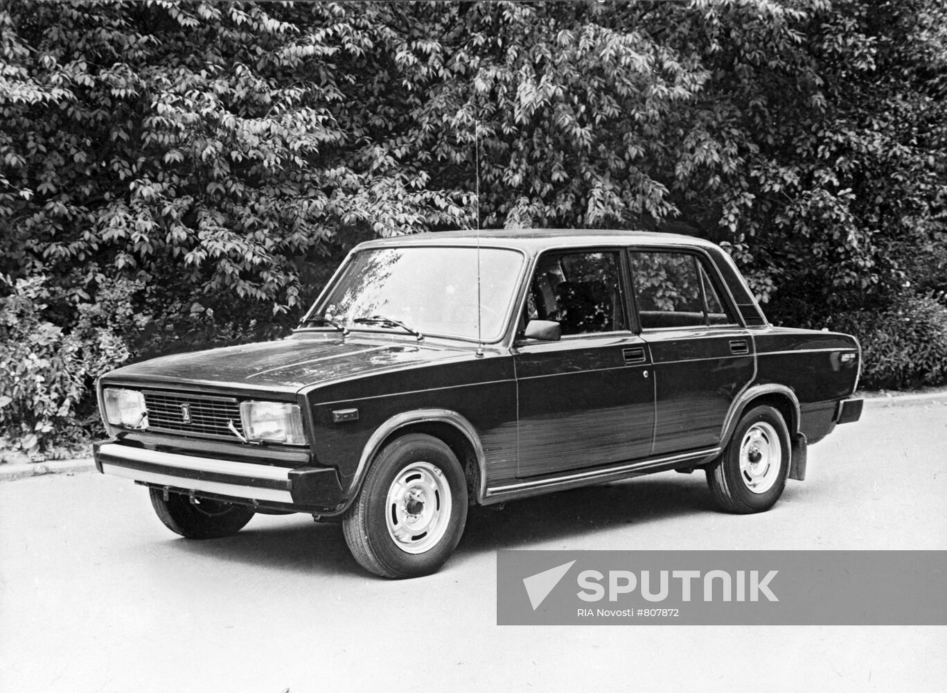 A Lada VAZ-2105 passenger car