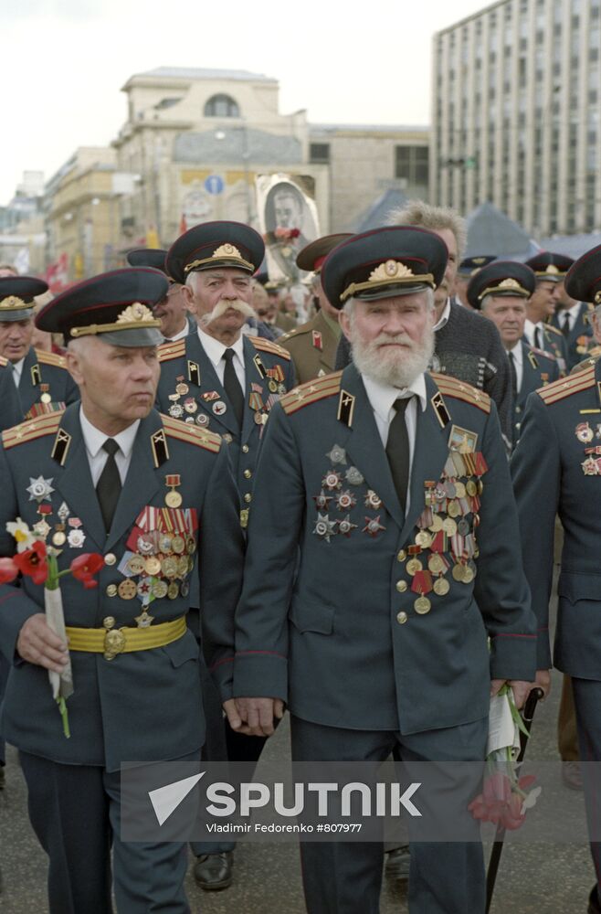 Great Patriotic War veterans on Victory Day, Tverskaya Street