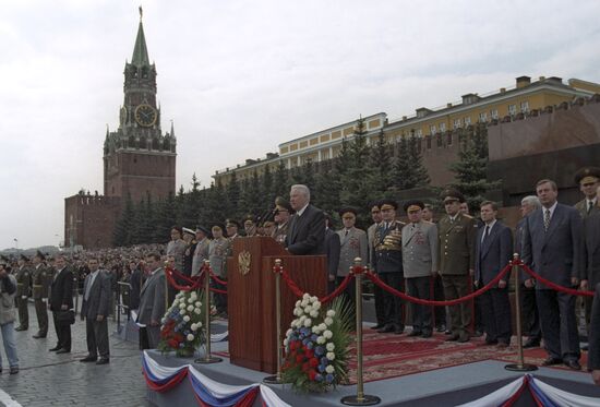 Boris Yetsin on Red Square on the Victiory Day