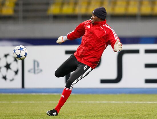 Steve Mandana