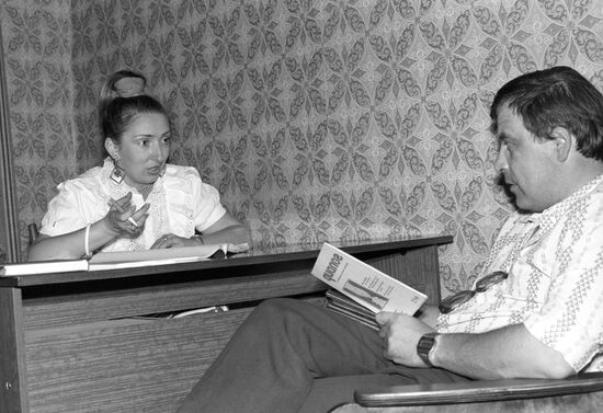 Psychotherapist I.Sedova with a patient
