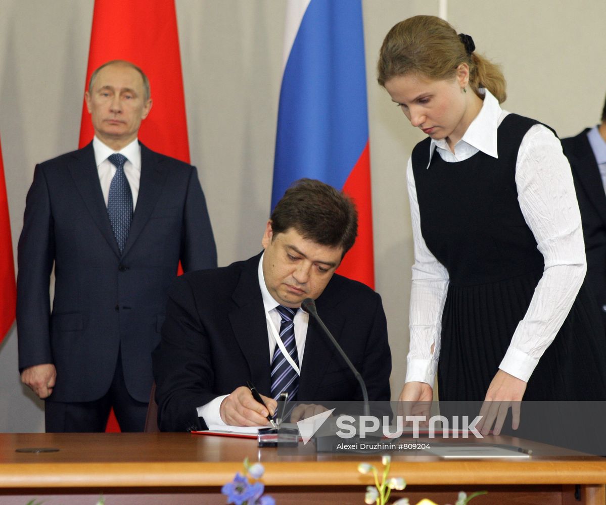 Vladimir Putin visits North-western Federal District