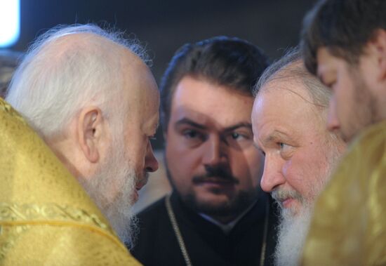 Patriarch Kirill, Metropolitan Volodymyr and their assistants