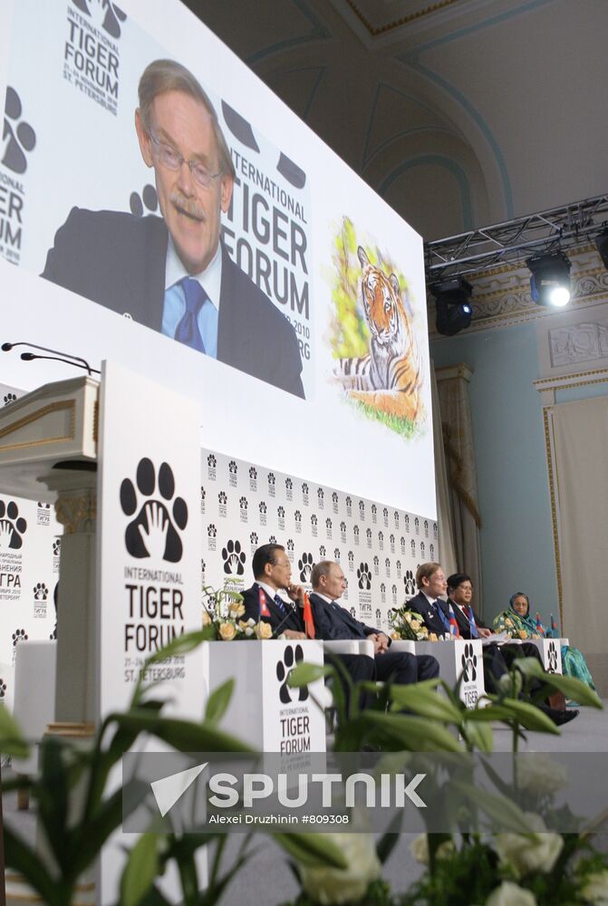 Vladimir Putin visits North Western Federal District