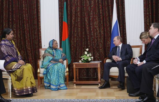Vladimir Putin meets with Hasina Wazed