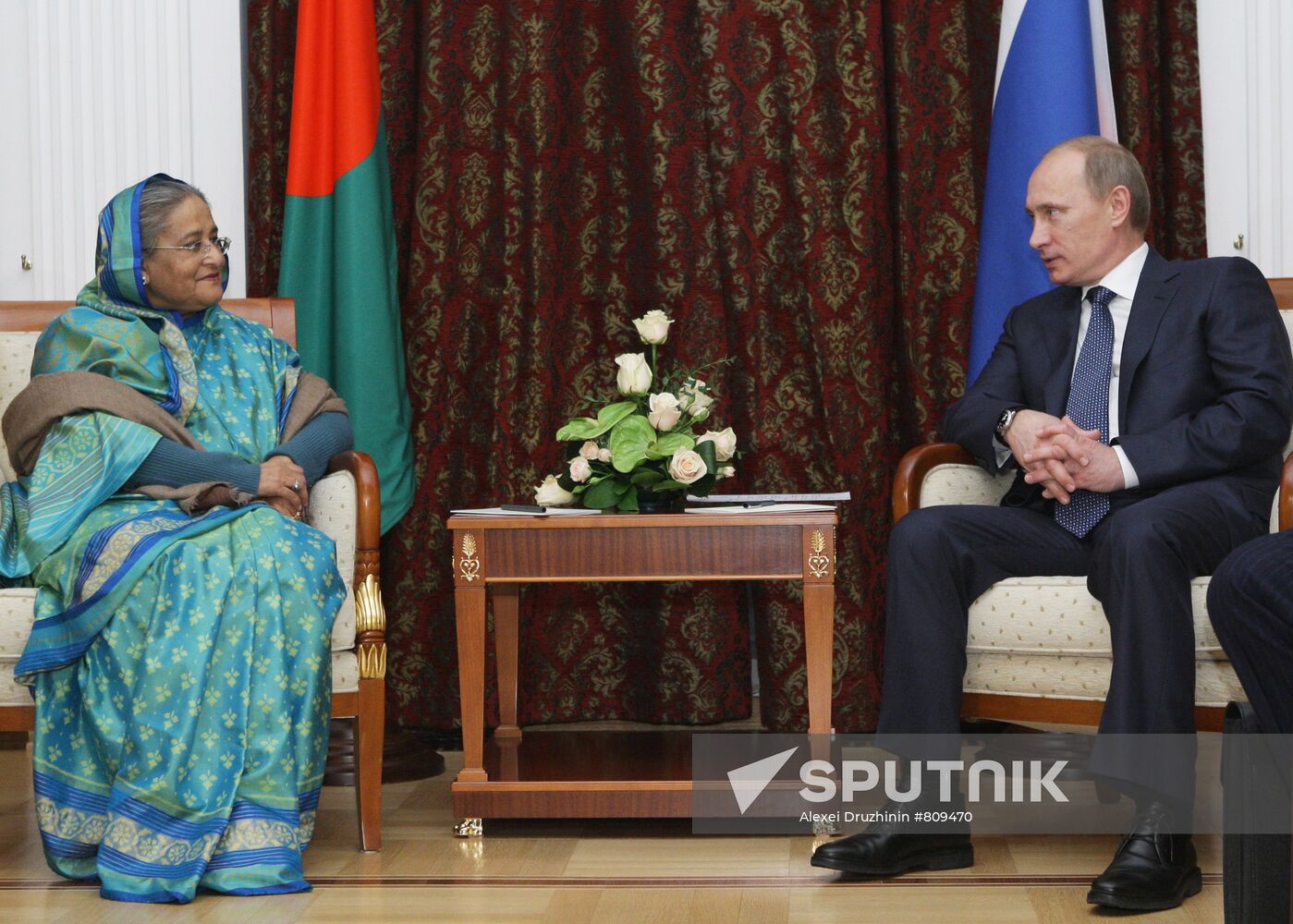 Vladimir Putin meets with Hasina Wazed