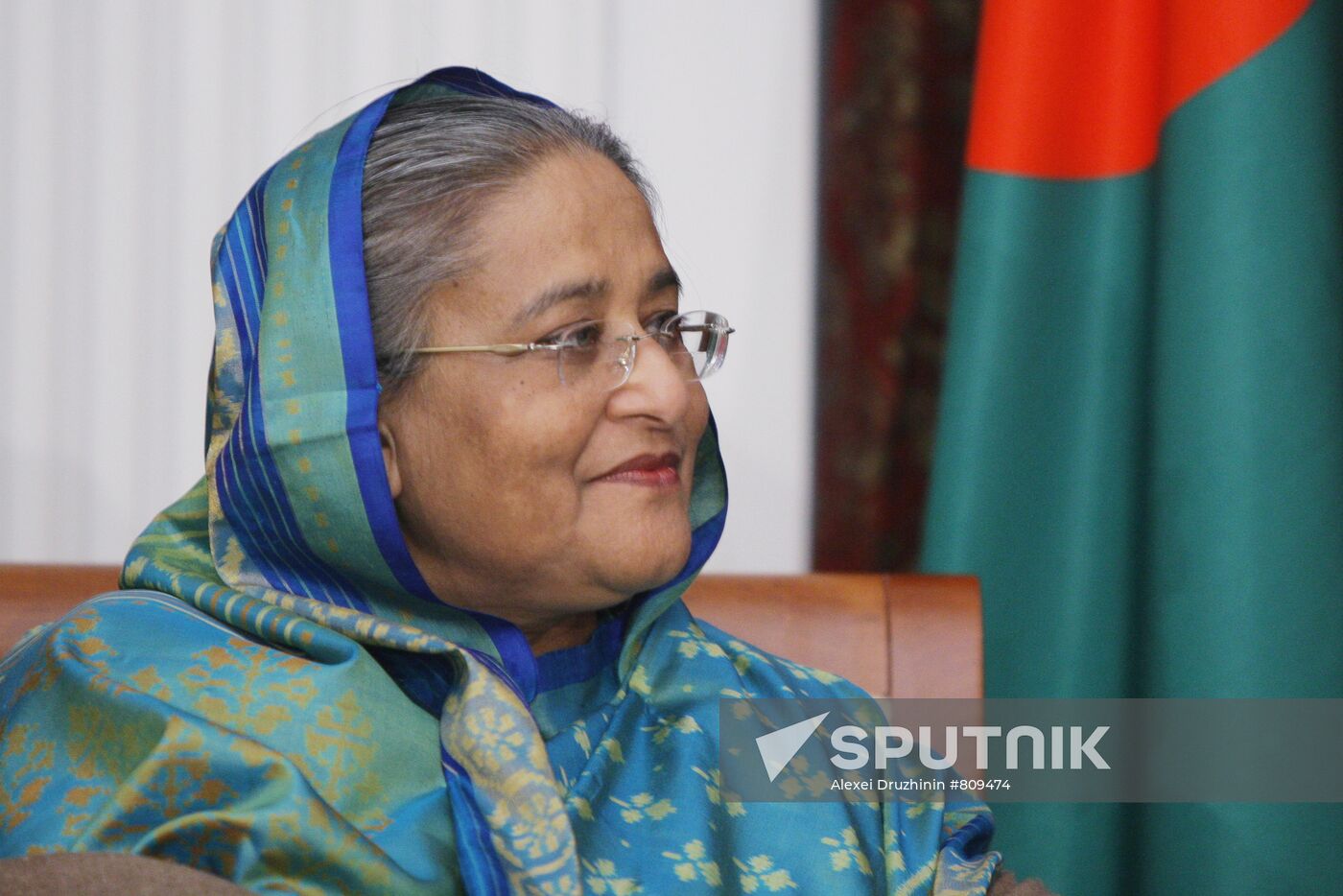 Vladimir Putin meets with Hasina Wazed