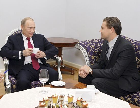 Vladimir Putin meets with Leonardo DiCaprio in St.Petersburg