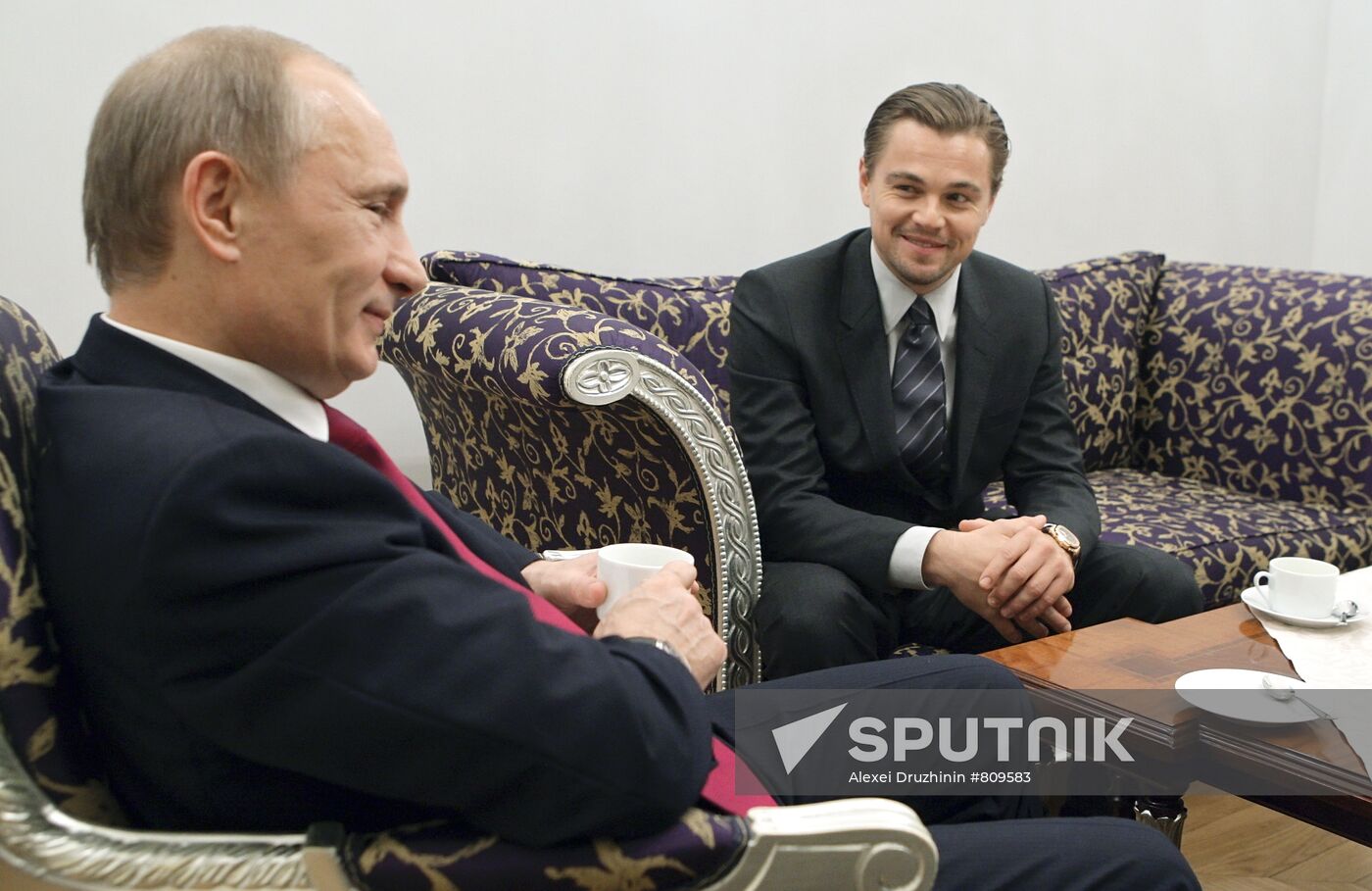 Vladimir Putin meets with Leonardo DiCaprio in St.Petersburg