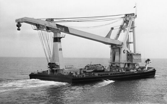 The Bogatyr floating crane