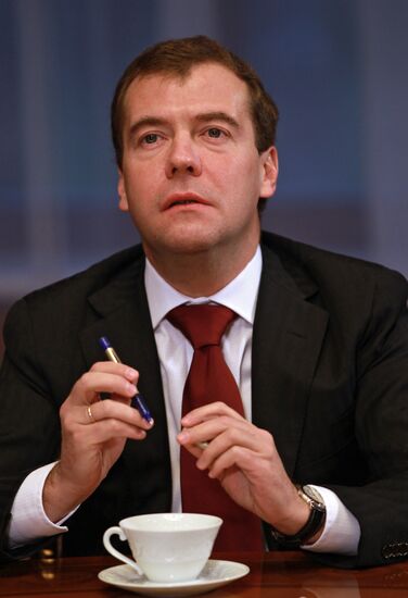 Dmitry Medvedev meets with leaders of Russian parliament parties