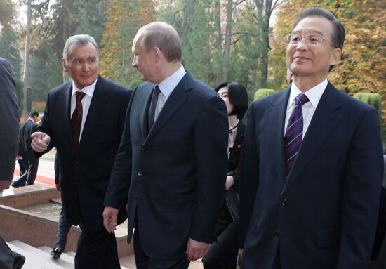 Akil Akilov, Vladimir Putin and Wen Jiabao