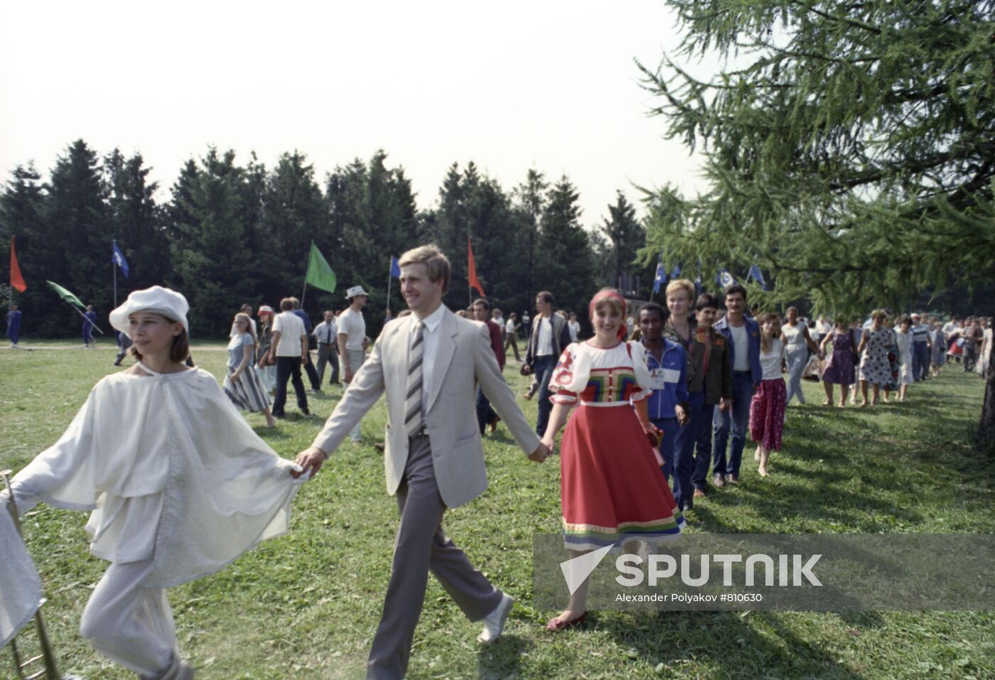 Friendship round dance