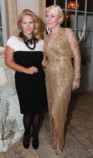 Yekaterina Odintsova and Julia Dilua