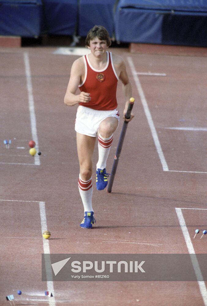 Konstantin Volkov, USSR pole vaulting champion