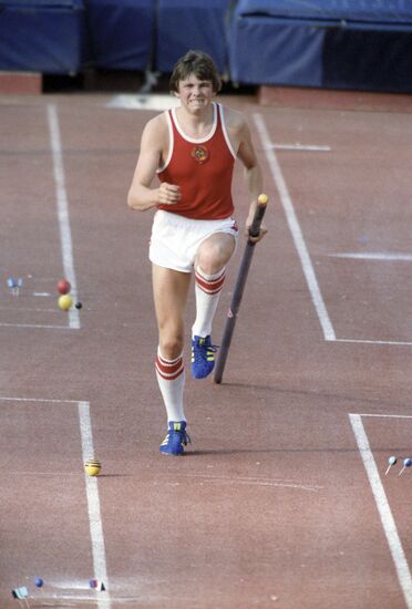 Konstantin Volkov, USSR pole vaulting champion
