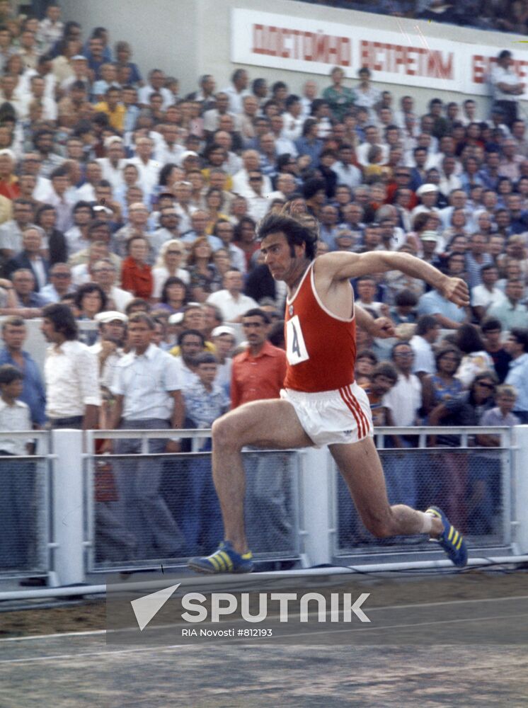 Soviet athlete Viktor Saneyev