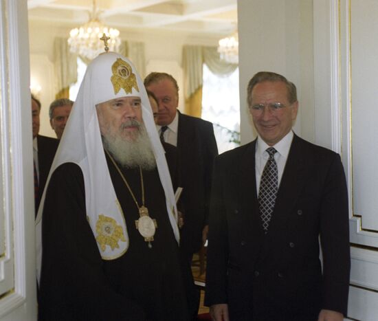 Patriarch Alexy II and former Yugoslav premier Milan Panic