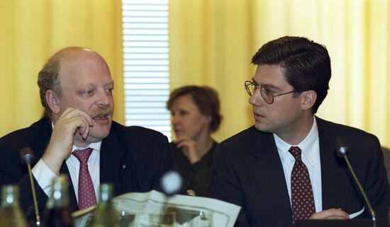 Alexander Smolensky and Pyotr Derbi