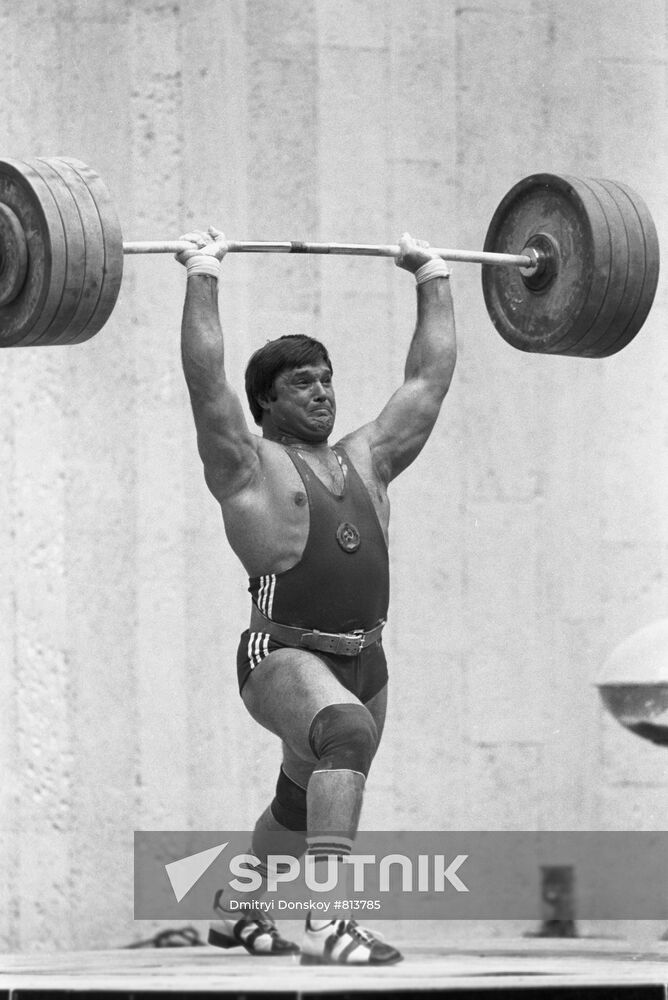 Weight lifter Valery Kravchuk