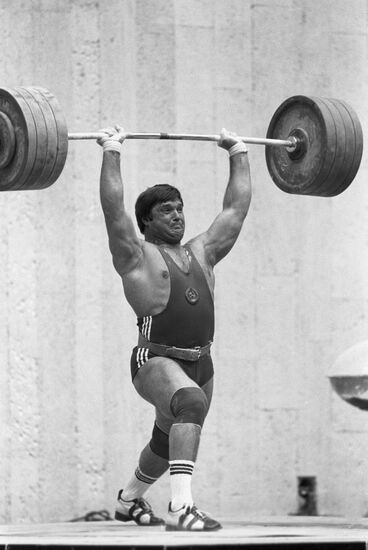 Weight lifter Valery Kravchuk