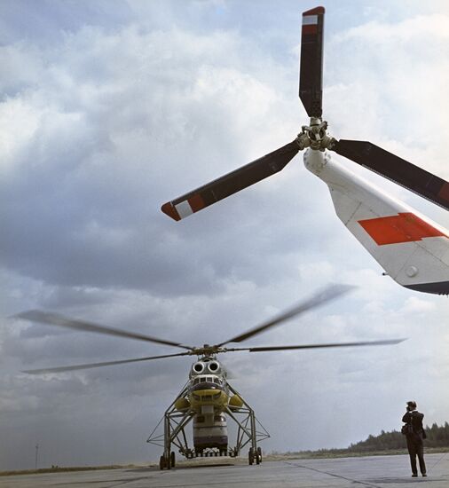 A Mil Mi-10 helicopter