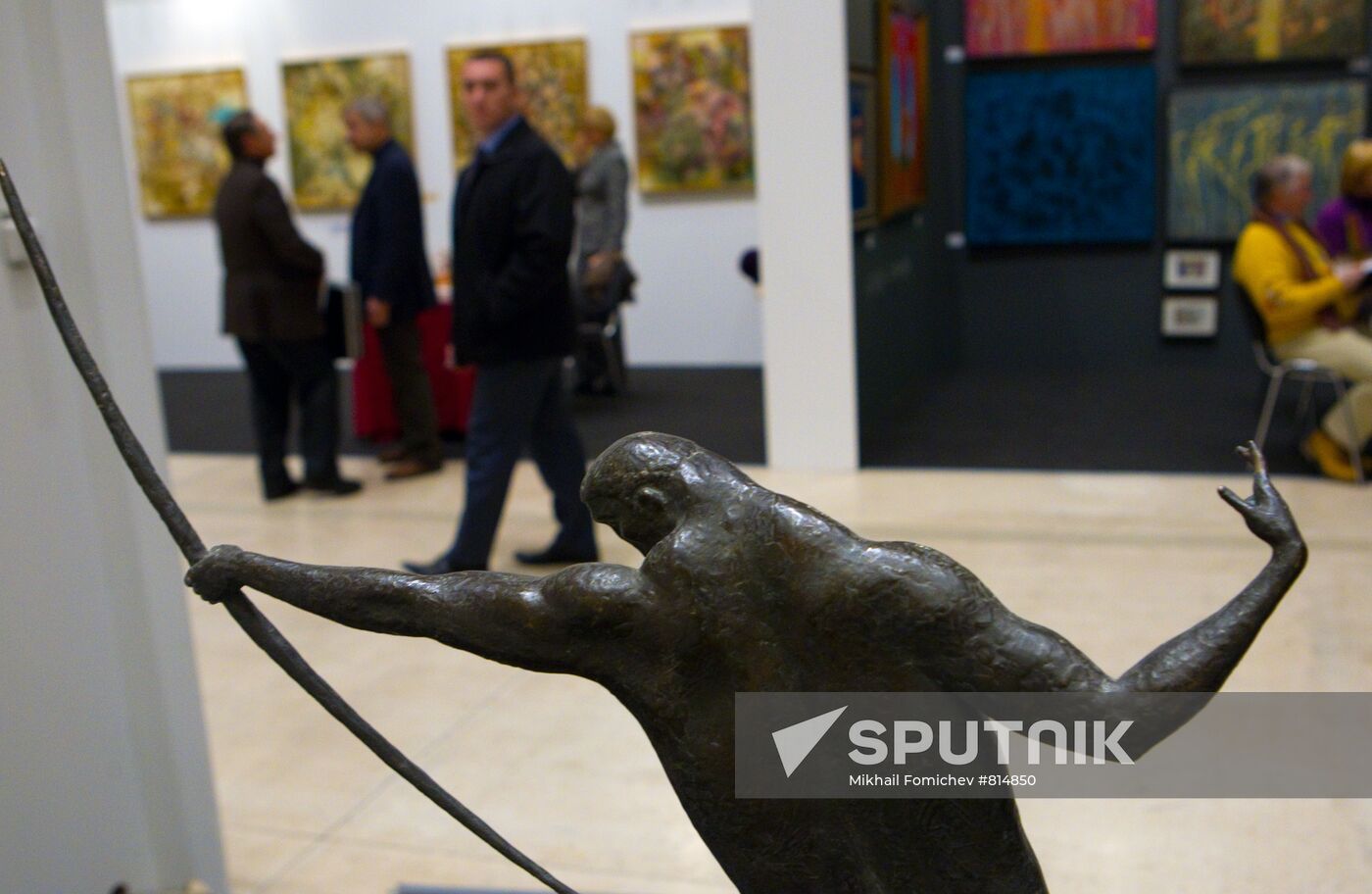 2010 Art Manezh international fine art fair kicks off in Moscow