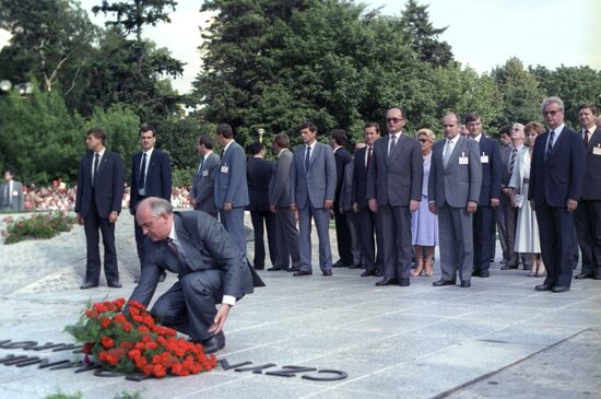 Mikhail Gorbachev, General secretary of CPSU CC visits Poland