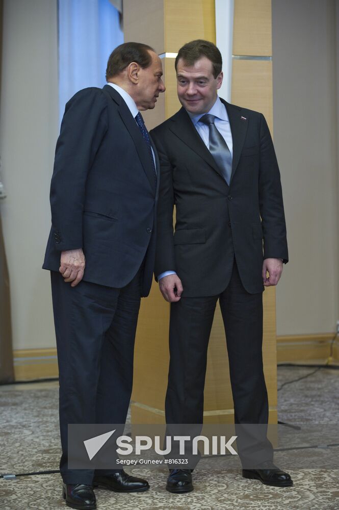 Medvedev, Berlusconi meet in Sochi